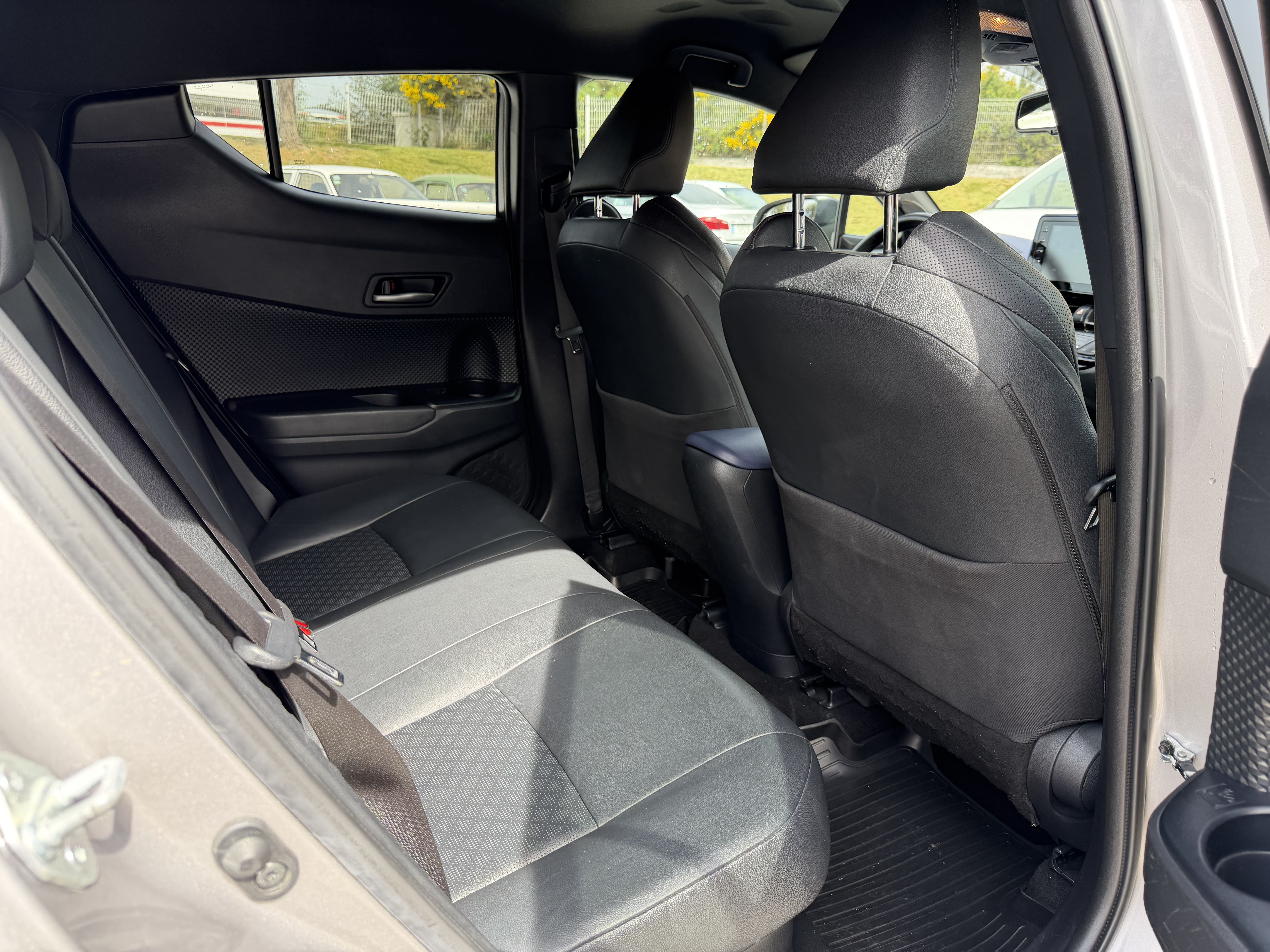 TOYOTA TOYOTA C-HR C-HR 2.0 Hybrid Dynamic Force Lounge