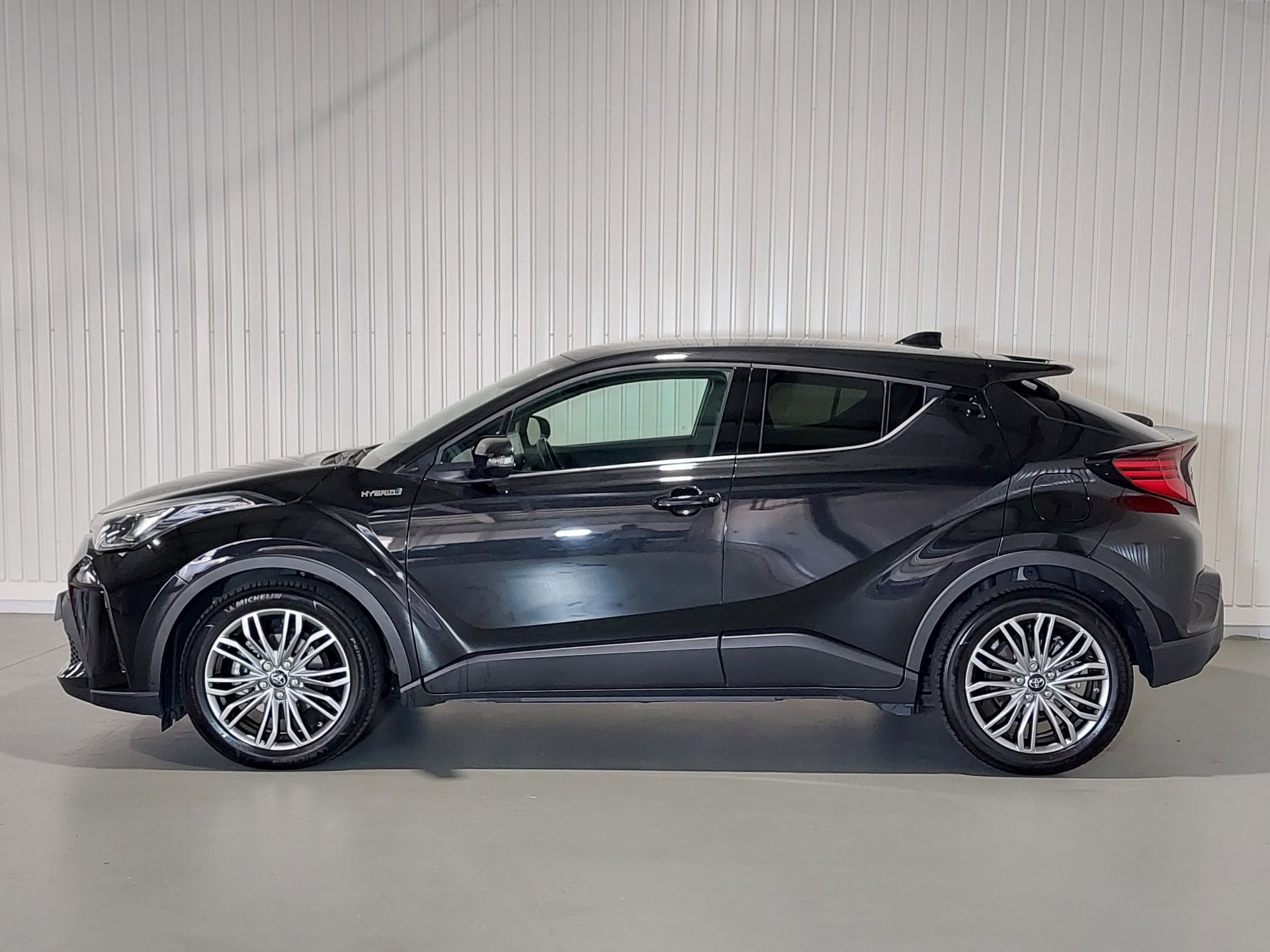 TOYOTA C-HR 19-24 C-HR 1.8 Hybrid Exclusive