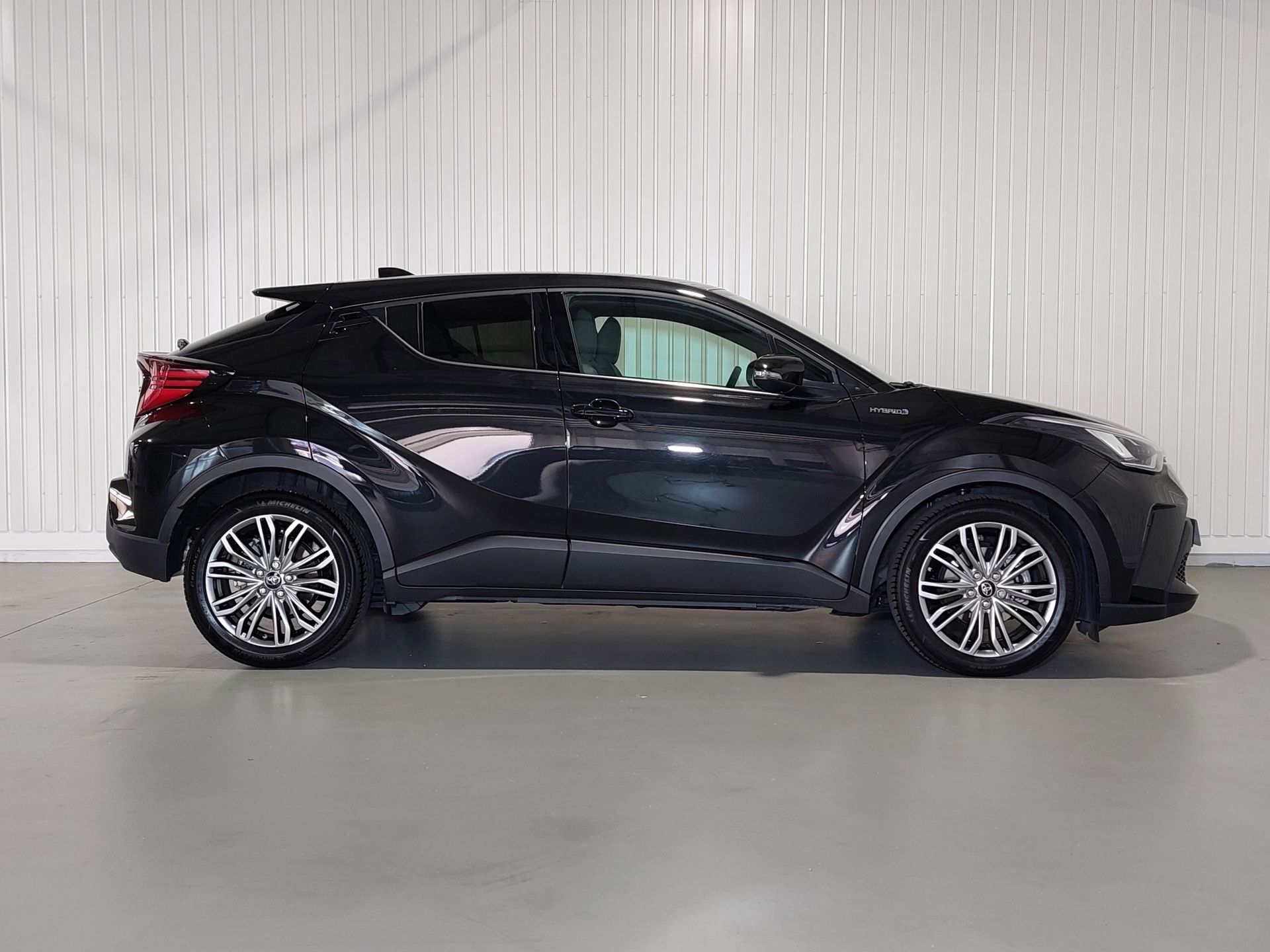 TOYOTA C-HR 19-24 C-HR 1.8 Hybrid Exclusive