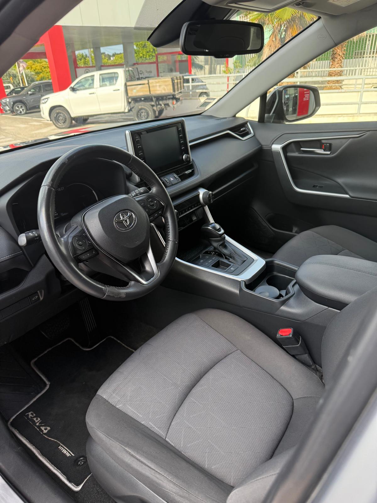 TOYOTA RAV4 RAV4 2.5 Hybrid Dynamic Force Comfort