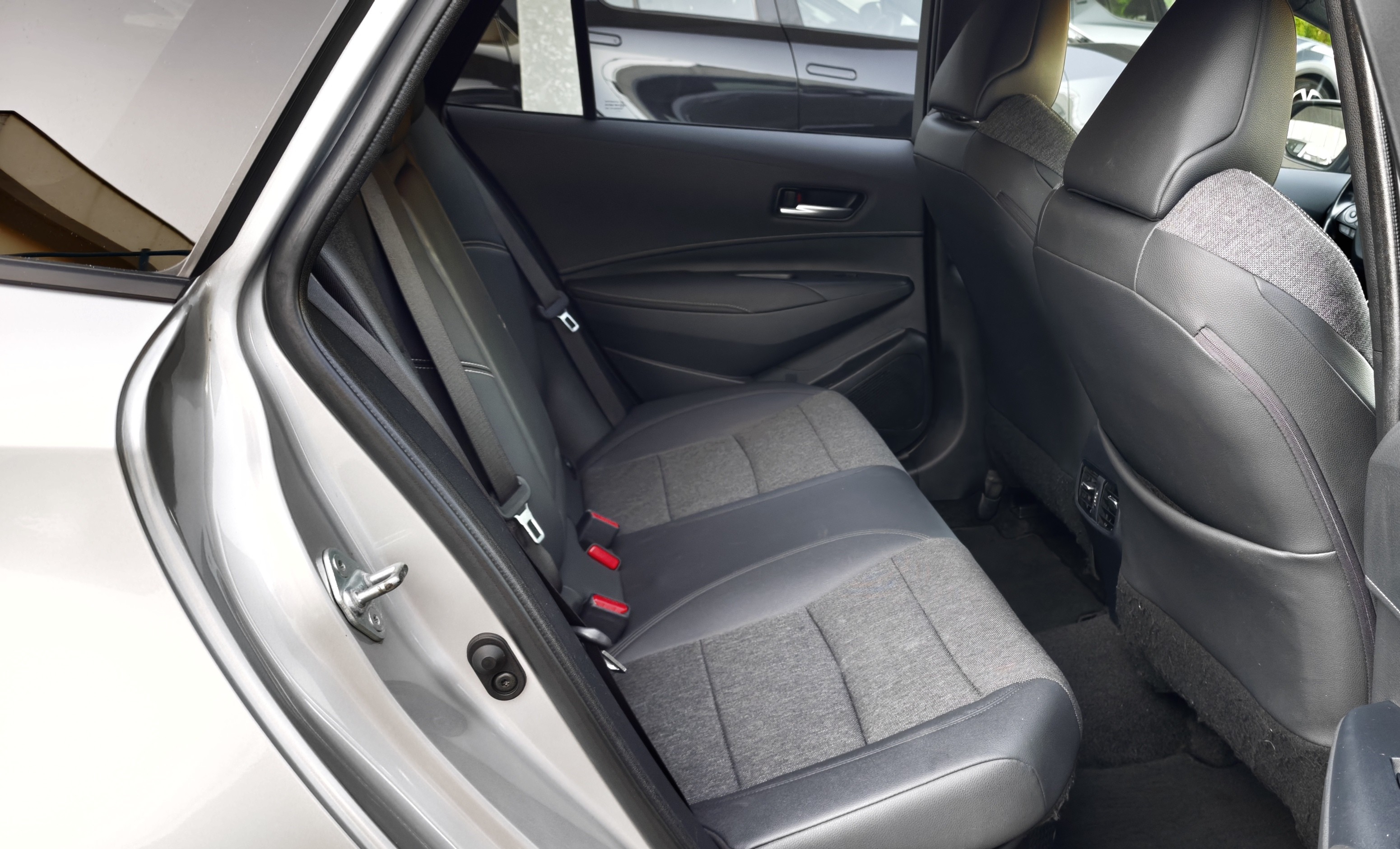 TOYOTA COROLLA TS Corolla TS 1.8 Hybrid Comfort + Pack Sport
