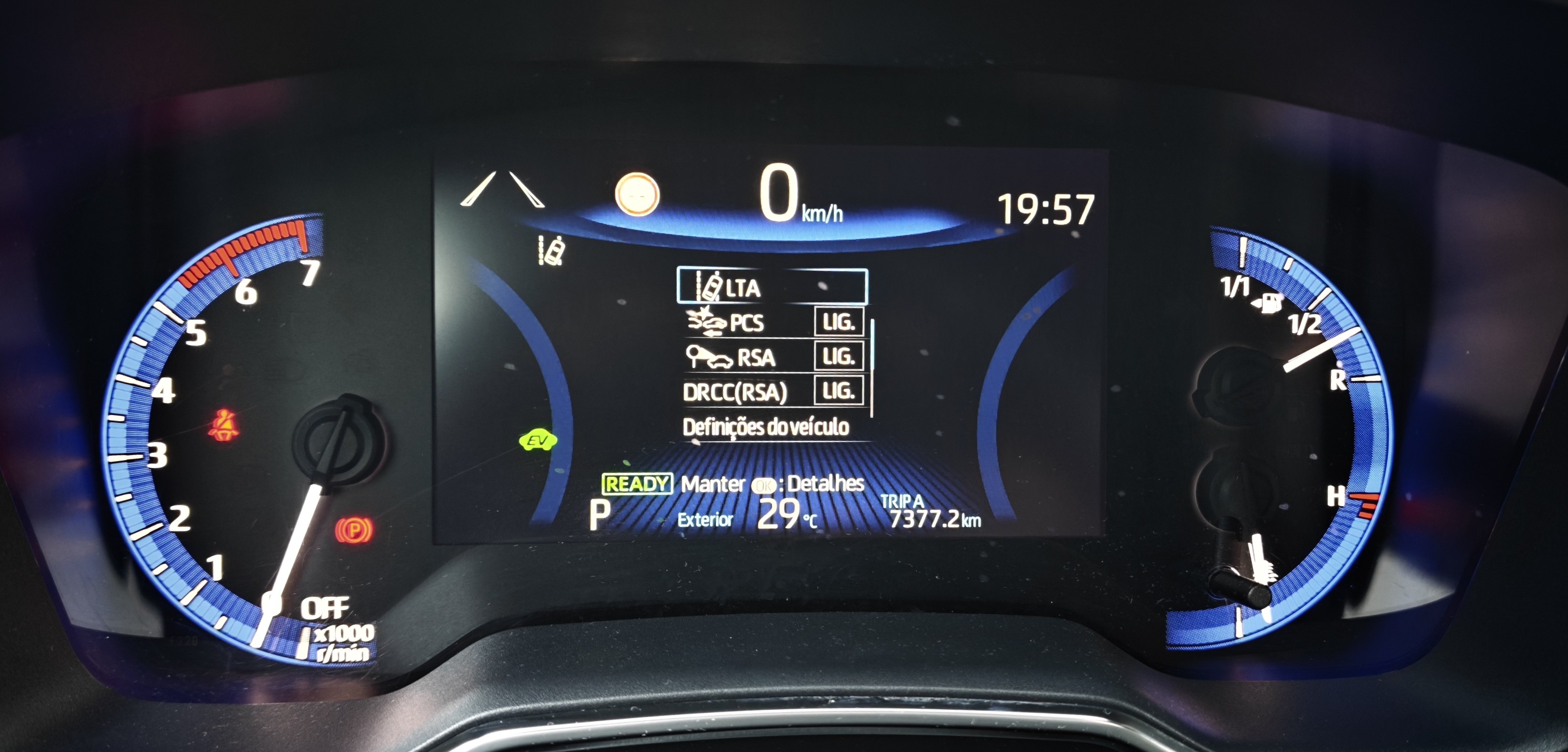 TOYOTA COROLLA TS Corolla TS 1.8 Hybrid Comfort + Pack Sport