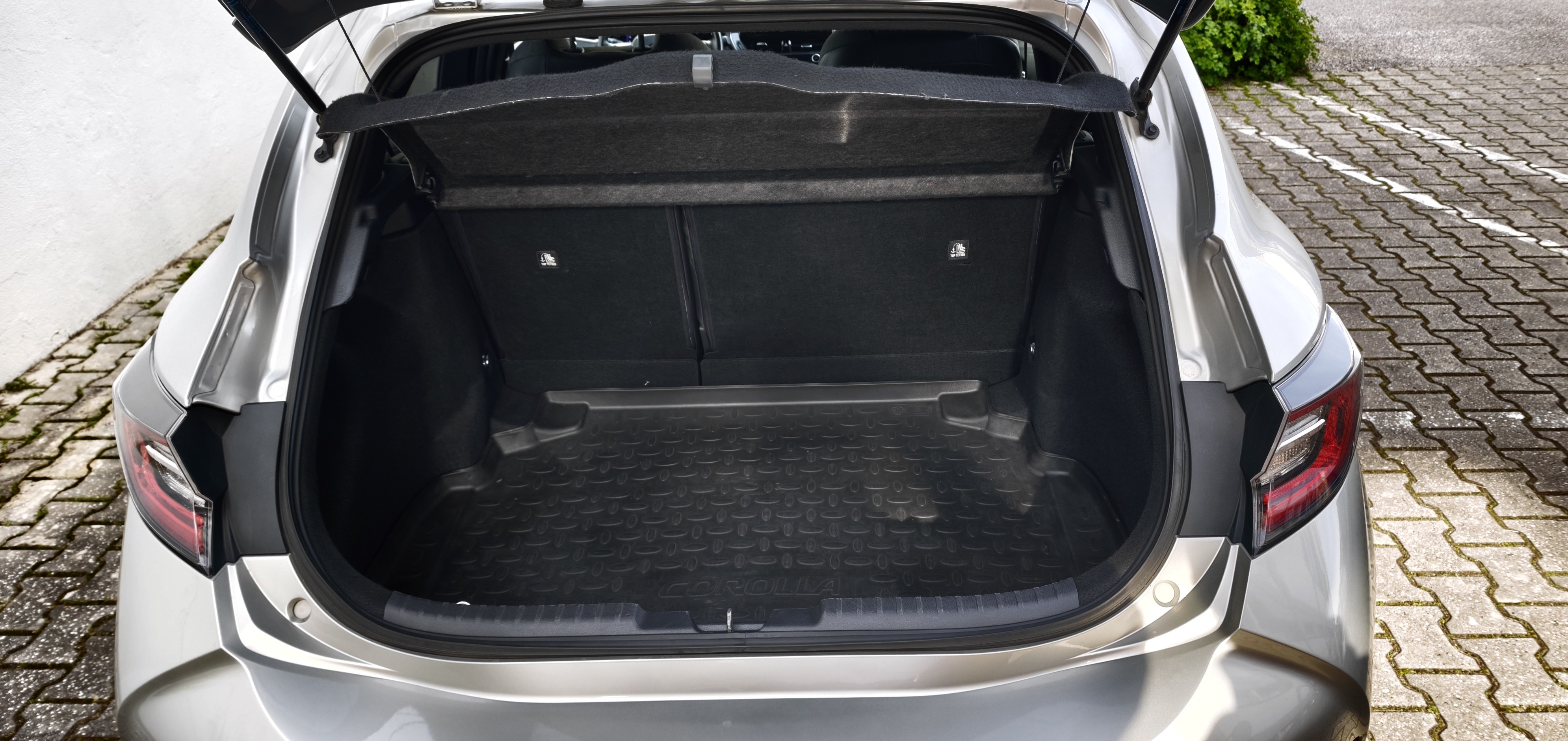 TOYOTA COROLLA HB Corolla HB 1.8 Hybrid Comfort + Pack Sport