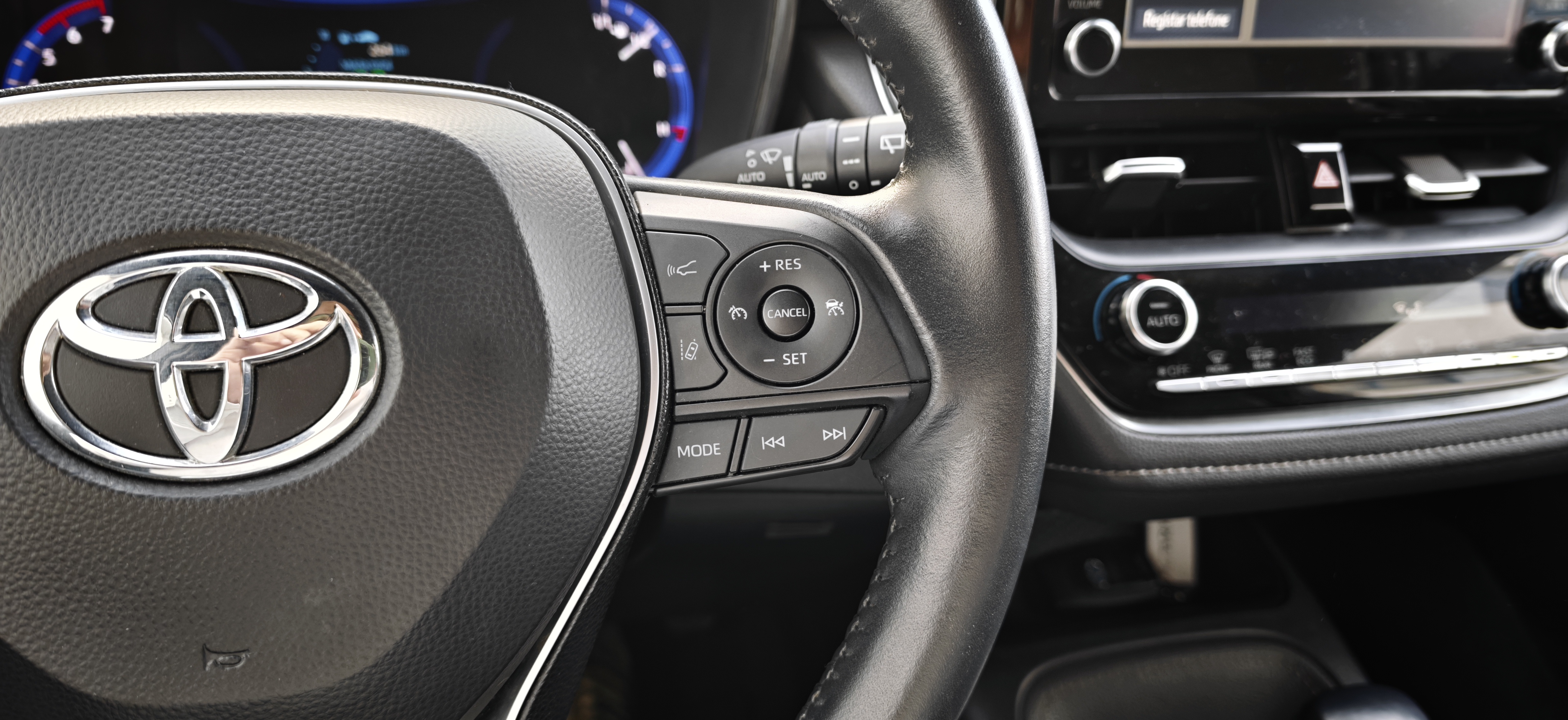 TOYOTA COROLLA HB Corolla HB 1.8 Hybrid Comfort + Pack Sport