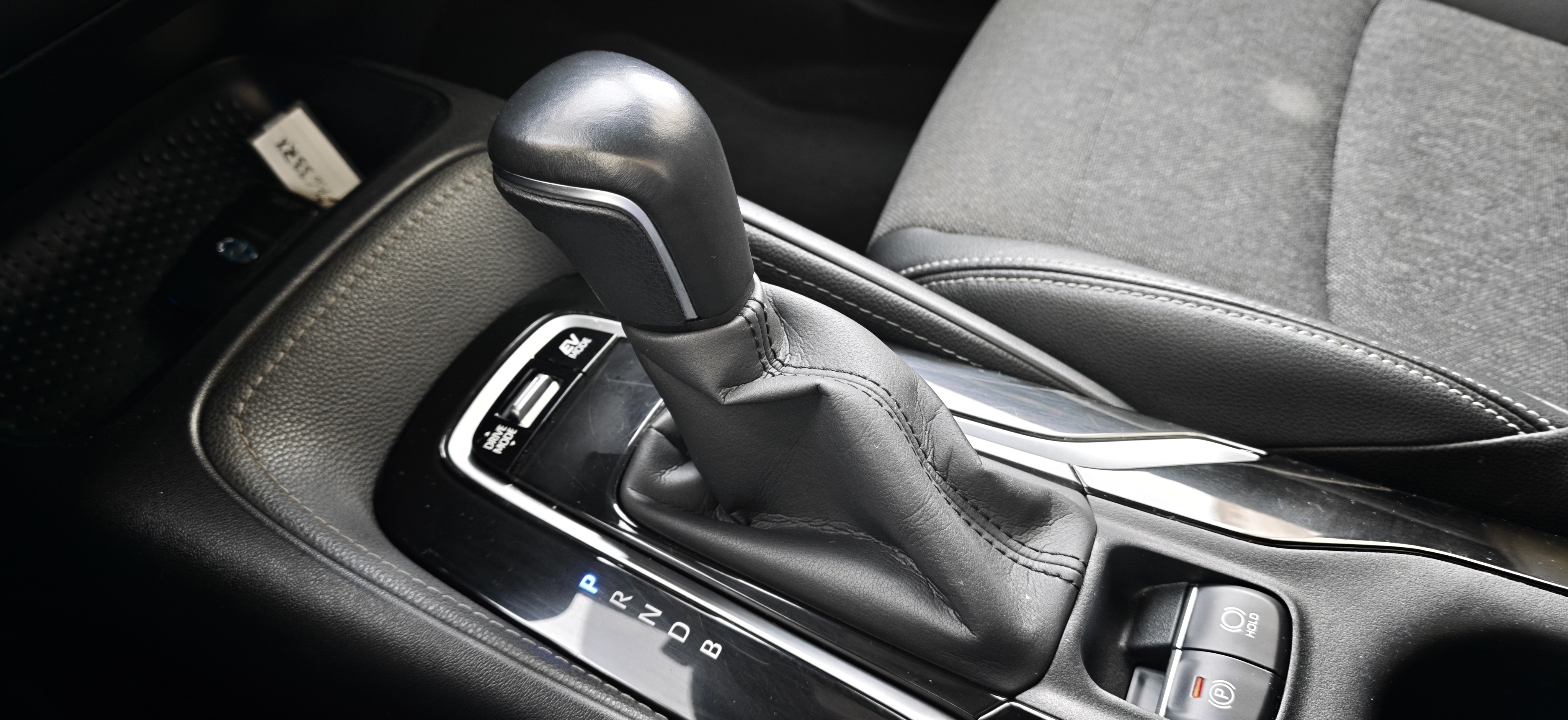 TOYOTA COROLLA HB Corolla HB 1.8 Hybrid Comfort + Pack Sport