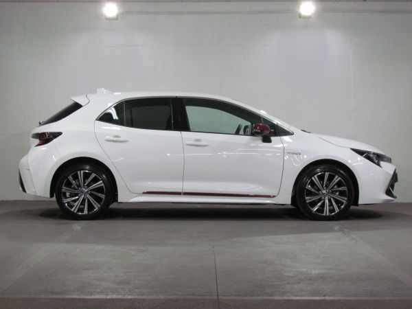 TOYOTA COROLLA HB Corolla HB 1.8 Hybrid Comfort + Pack Sport