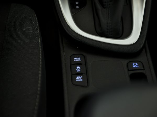 TOYOTA YARIS NG Yaris 1.5 Hybrid Dynamic Force Comfort Plus