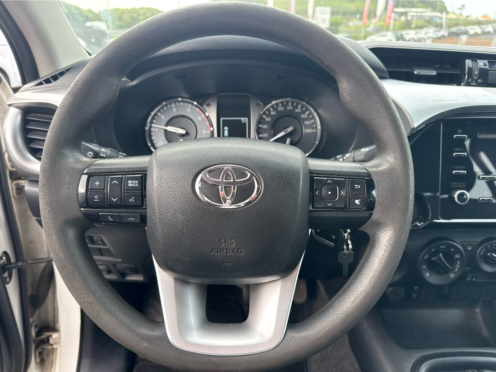TOYOTA HILUX Hilux 2.4D 4x4 Cabina Dupla Caixa Met�lica