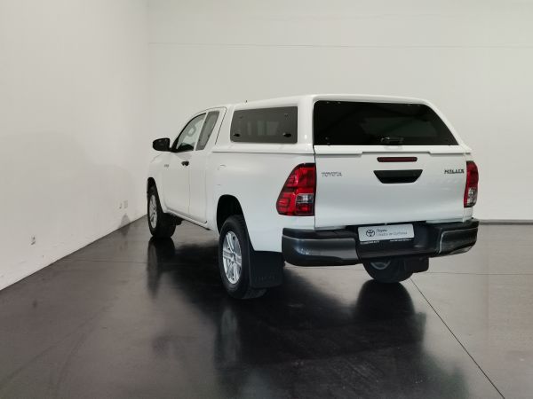 TOYOTA HILUX 2.4D 4x2 Cabina Extra Caixa Metlica 3L