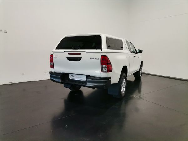 TOYOTA HILUX 2.4D 4x2 Cabina Extra Caixa Metlica 3L