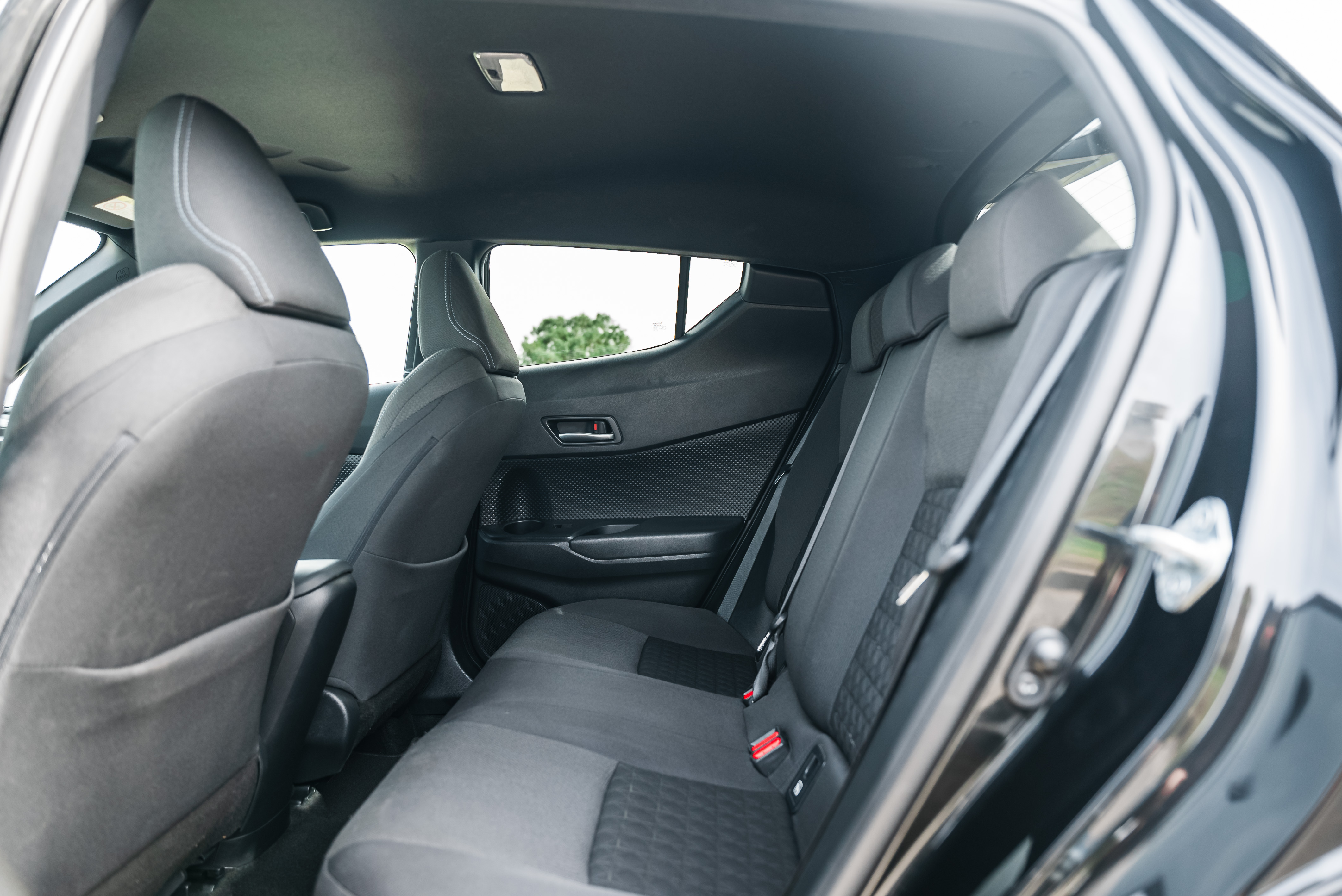 TOYOTA TOYOTA C-HR Toyota C-HR 1.8 Hybrid SQUARE Collection