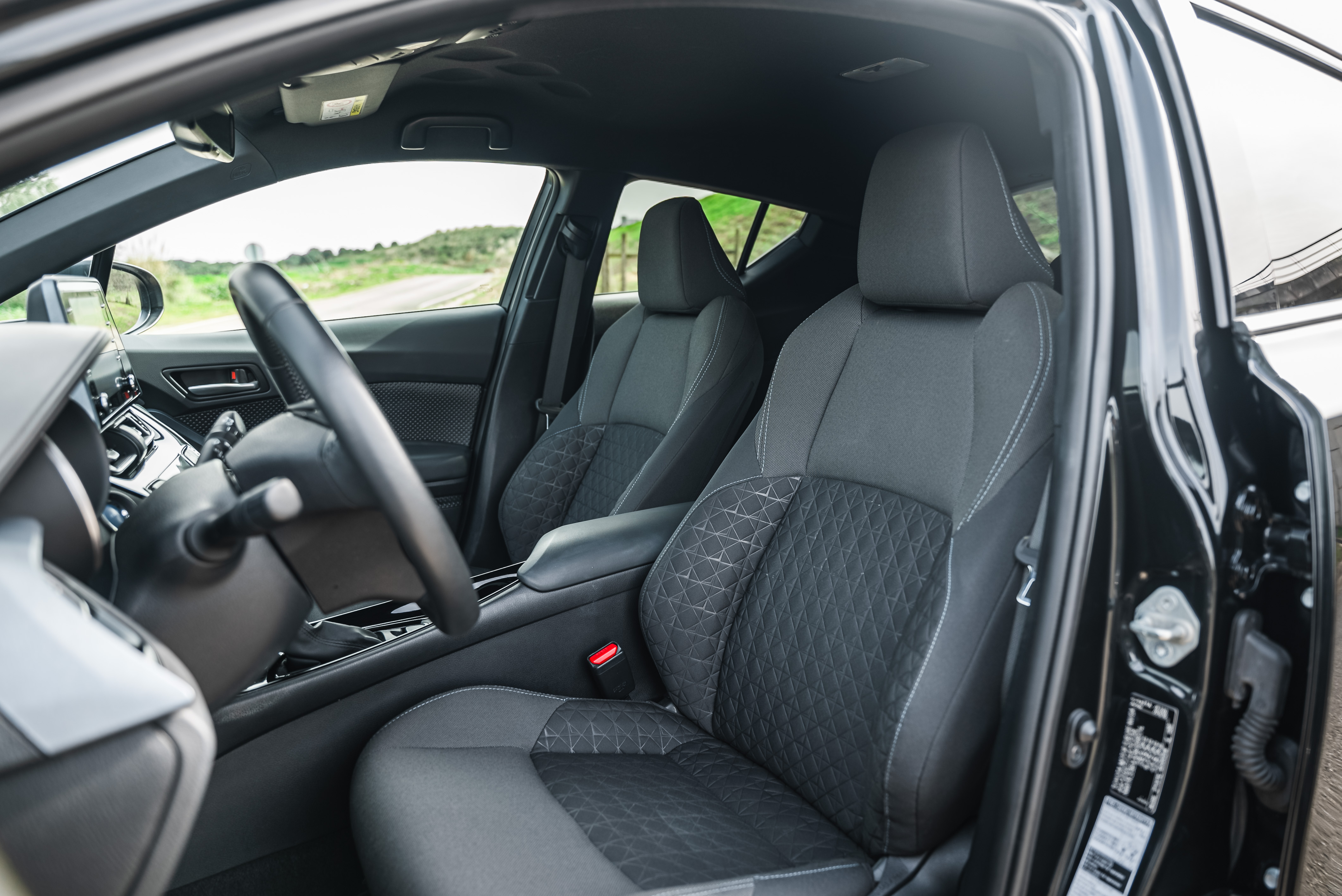 TOYOTA TOYOTA C-HR Toyota C-HR 1.8 Hybrid SQUARE Collection
