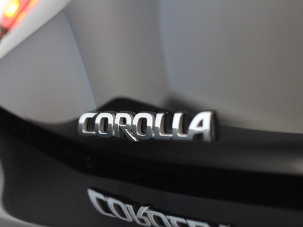 TOYOTA COROLLA HB Corolla HB 1.8 Hybrid Comfort + Pack Sport