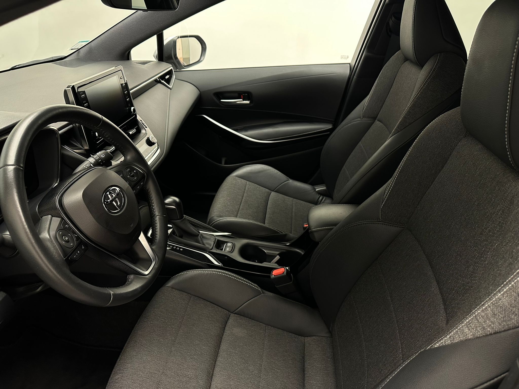TOYOTA COROLLA HB Corolla HB 1.8 Hybrid Comfort + Pack Sport