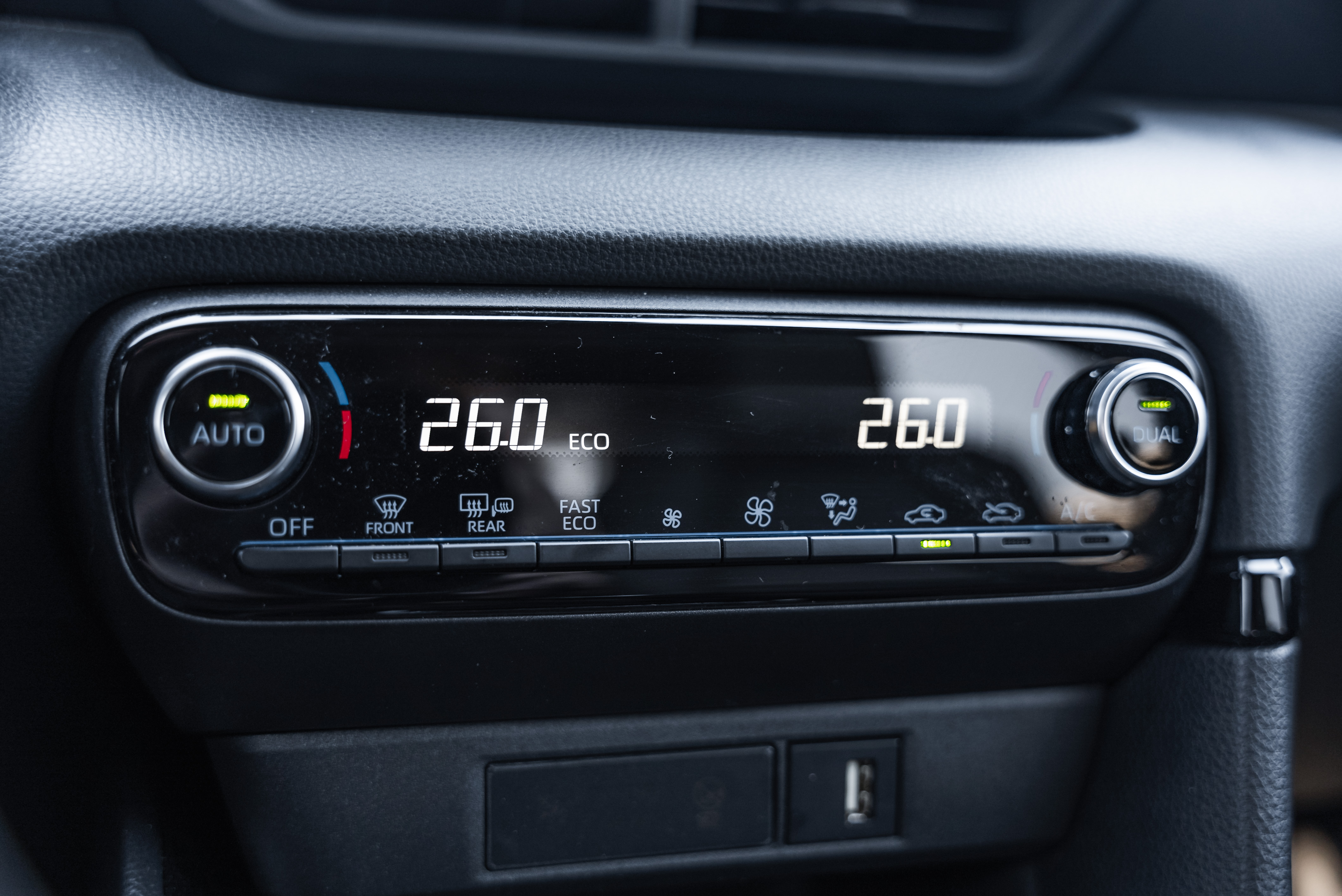 TOYOTA YARIS NG Yaris 1.5 Hybrid Dynamic Force SQUARE Collection