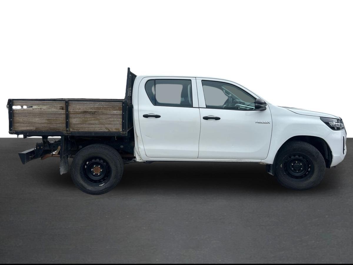 TOYOTA HILUX Hilux 2.4D 4x4 Cabina Dupla Caixa Met�lica