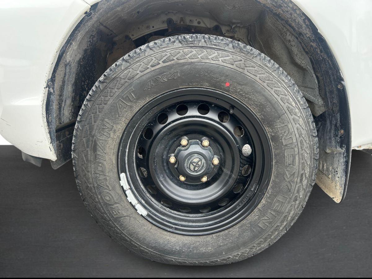 TOYOTA HILUX Hilux 2.4D 4x4 Cabina Dupla Caixa Met�lica