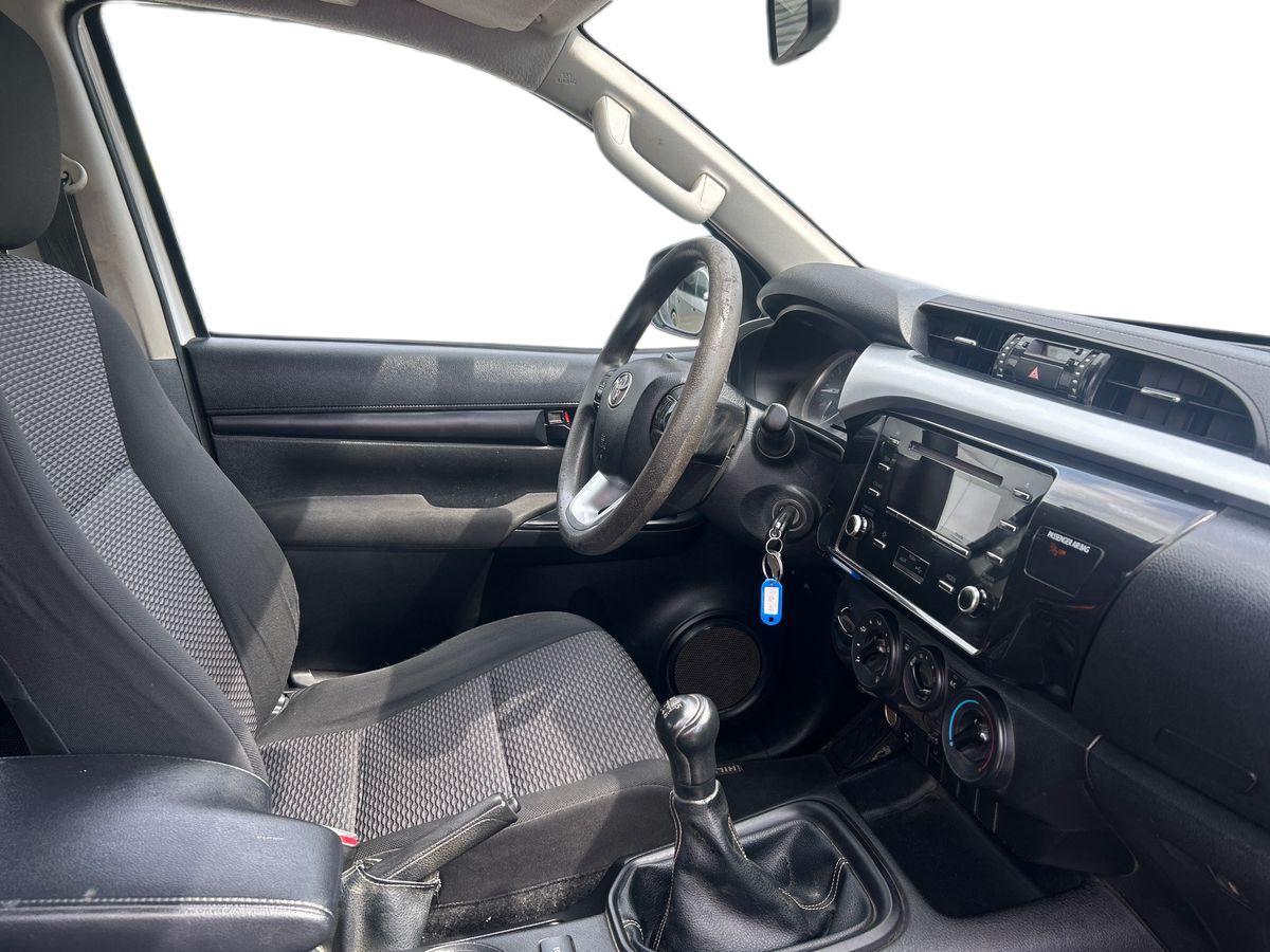TOYOTA HILUX Hilux 2.4D 4x4 Cabina Dupla Caixa Met�lica