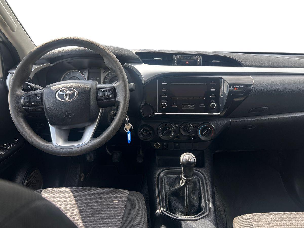 TOYOTA HILUX Hilux 2.4D 4x4 Cabina Dupla Caixa Met�lica