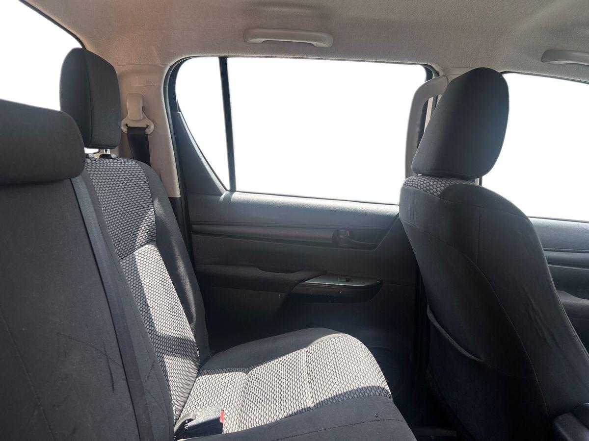 TOYOTA HILUX Hilux 2.4D 4x4 Cabina Dupla Caixa Met�lica