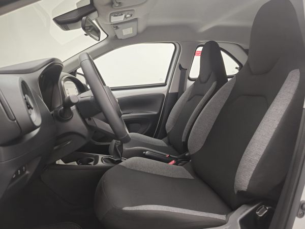 TOYOTA AYGO X Play 1.0G