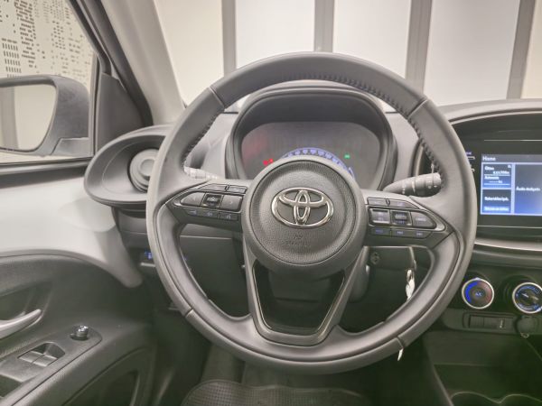 TOYOTA AYGO X Play 1.0G