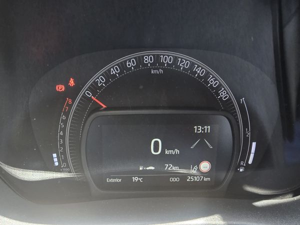 TOYOTA AYGO X Play 1.0G