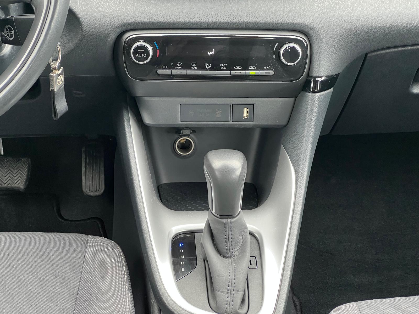 TOYOTA YARIS NG Yaris 1.5 Hybrid Dynamic Force Comfort Plus