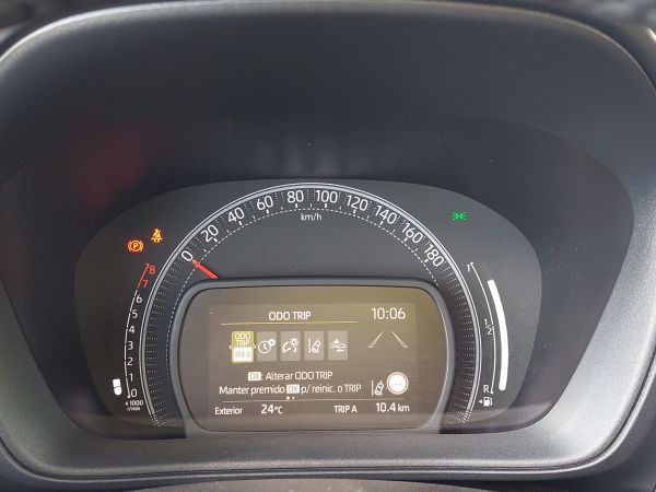 TOYOTA AYGO X 1.0 VVT-i envy