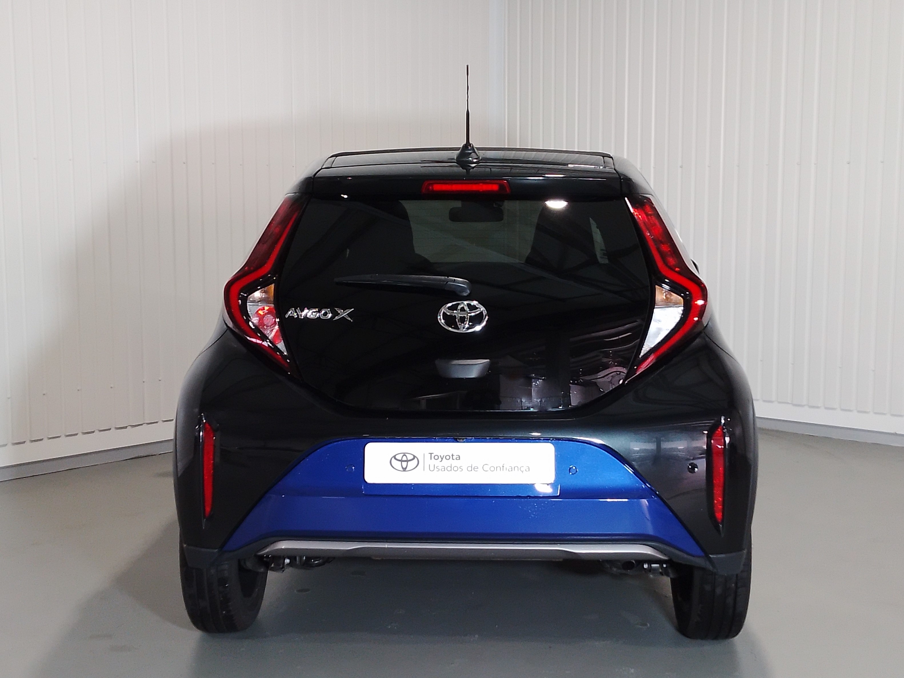 TOYOTA AYGO X 22-24 Aygo X 1.0 Envy