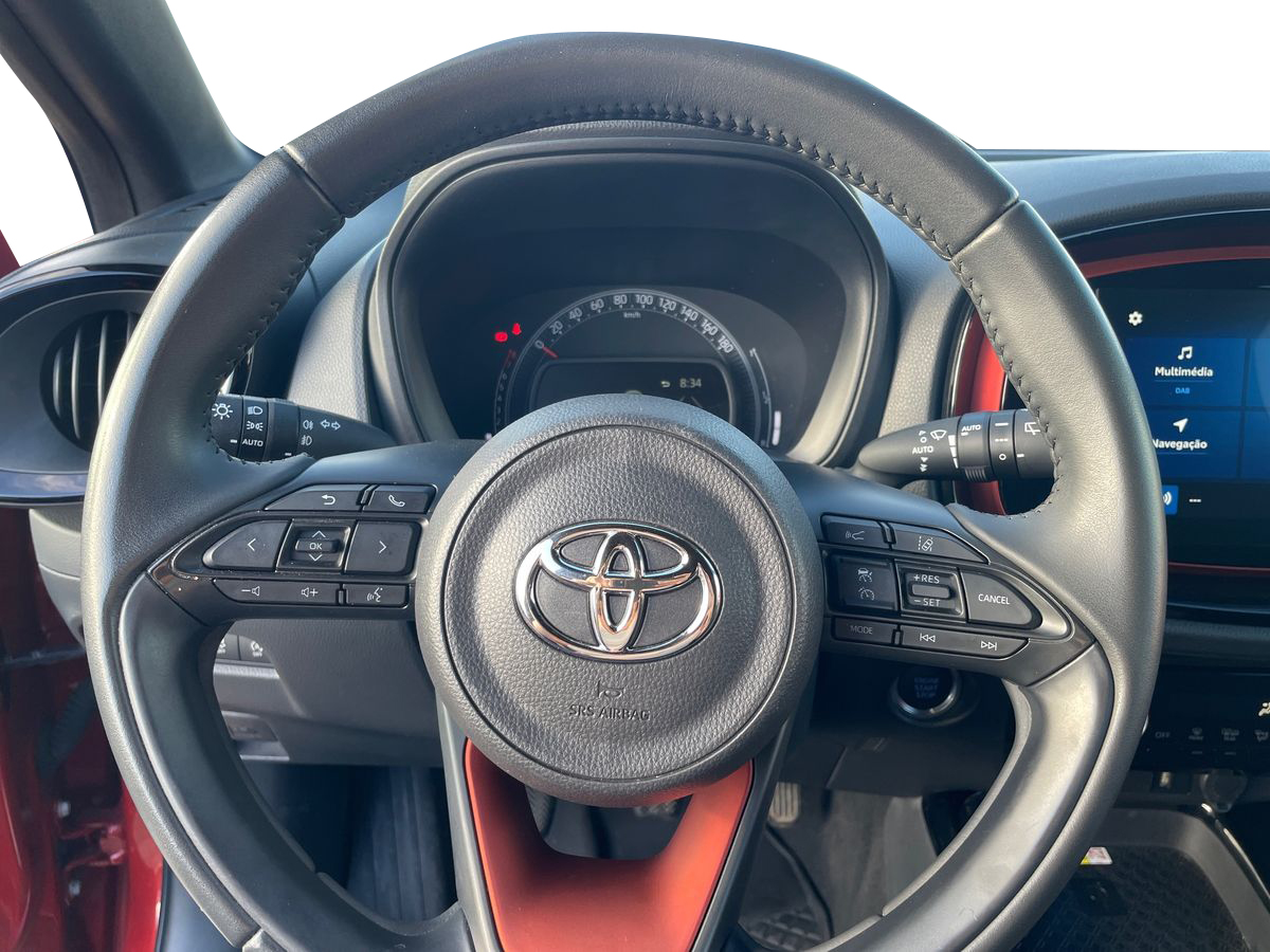 TOYOTA AYGO X Aygo X envy 1.0G MT