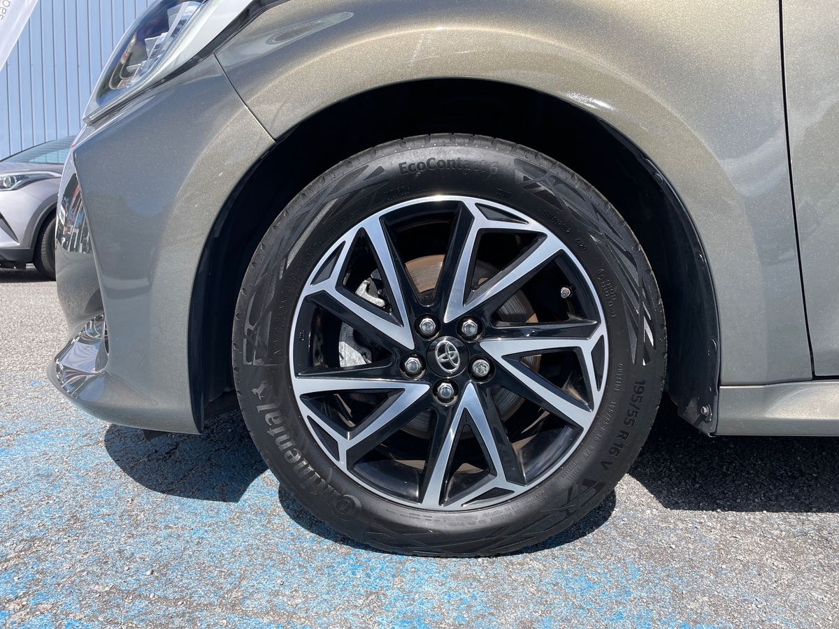 TOYOTA YARIS Yaris 1.5 Hybrid Dynamic Force Exclusive