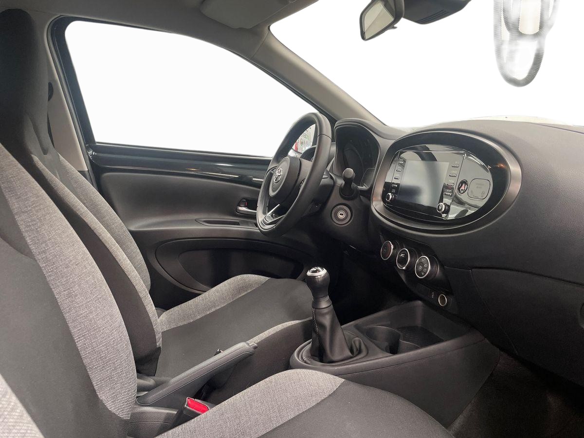 TOYOTA AYGO X Aygo X play 1.0G