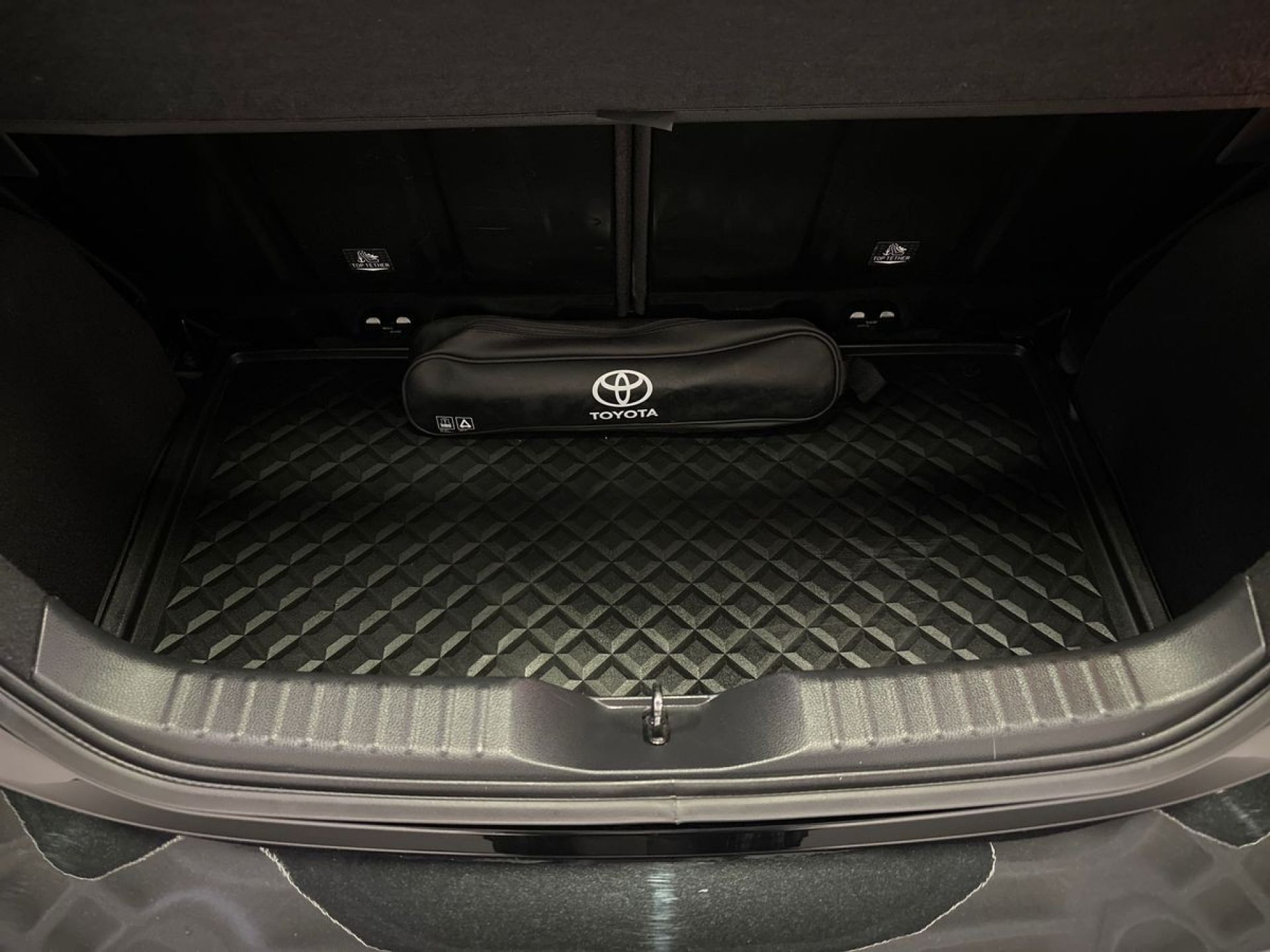 TOYOTA AYGO X Aygo X play 1.0G