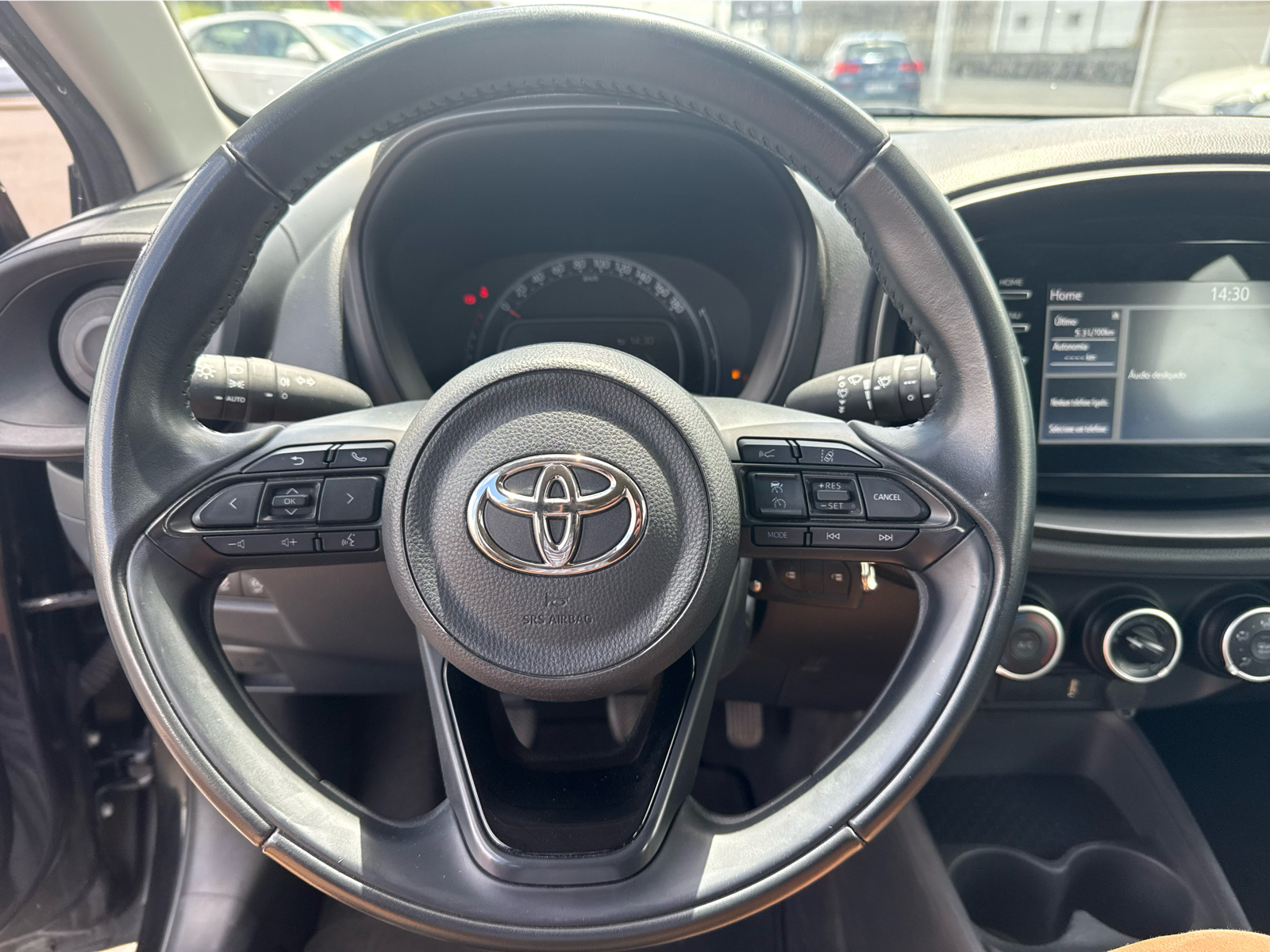 TOYOTA AYGO X Aygo X play 1.0G