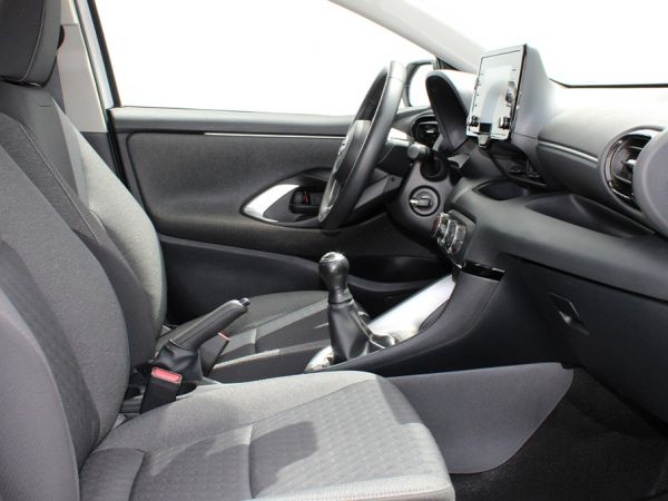 TOYOTA YARIS Yaris 1.0 Comfort Plus