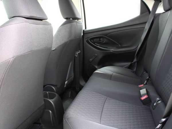 TOYOTA YARIS Yaris 1.0 Comfort Plus