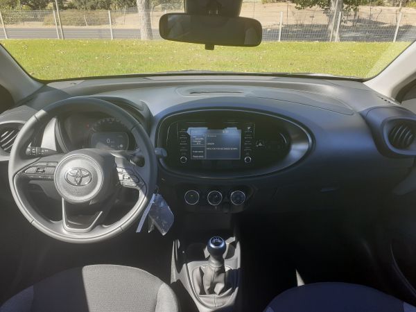 TOYOTA AYGO X Aygo X play 1.0G