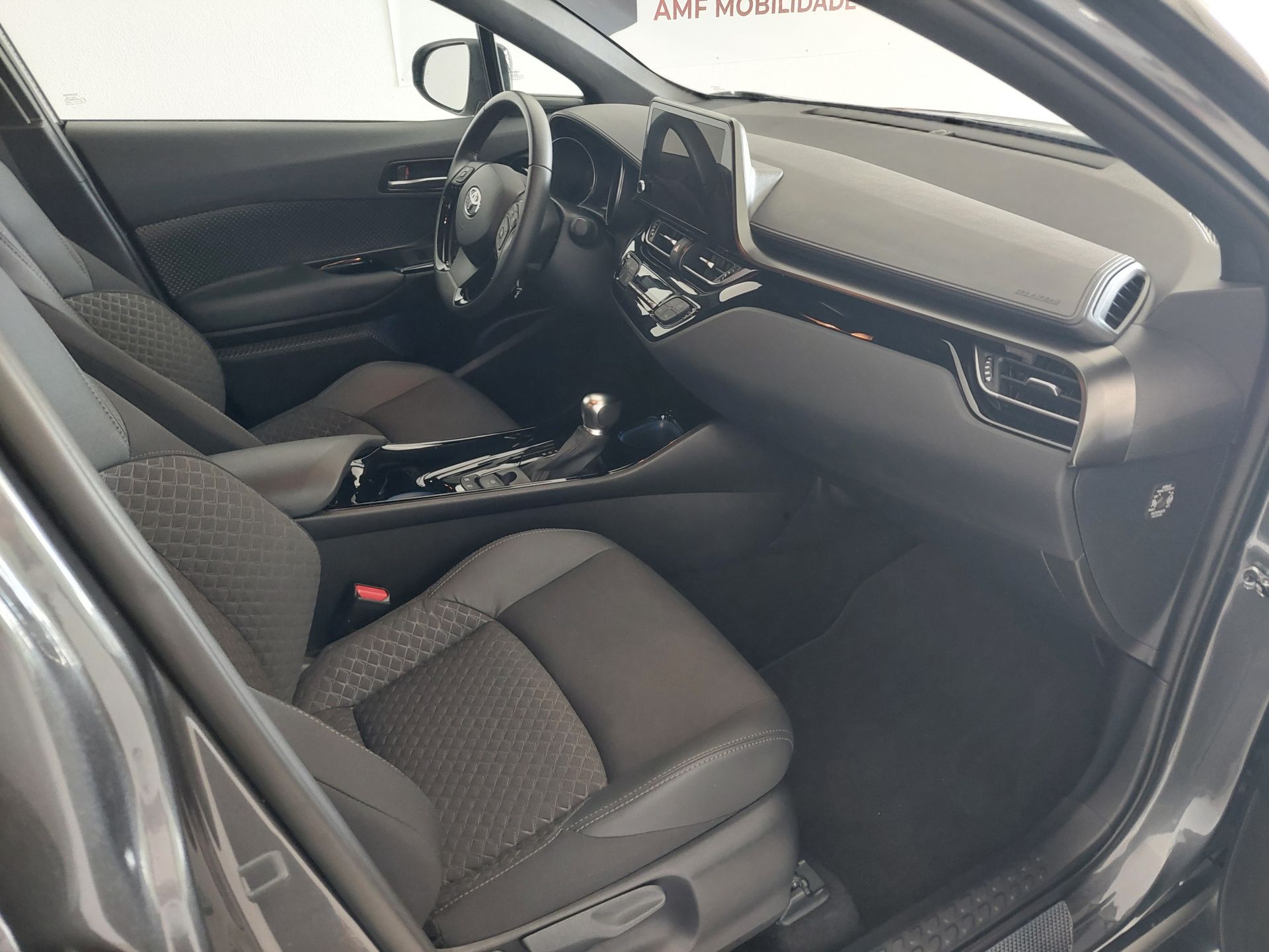 TOYOTA TOYOTA C-HR Toyota C-HR 1.8 Hybrid SQUARE Collection