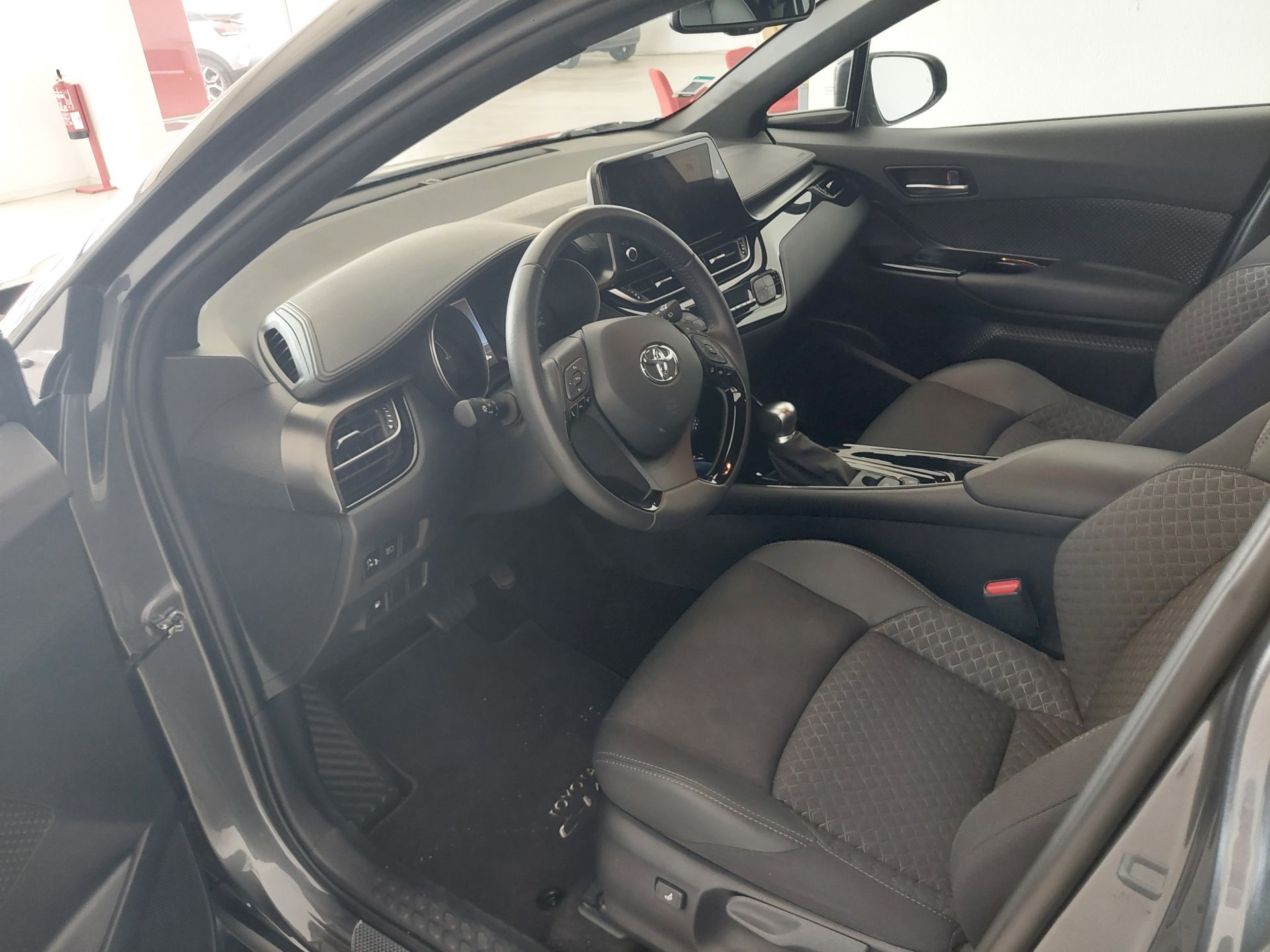 TOYOTA TOYOTA C-HR Toyota C-HR 1.8 Hybrid SQUARE Collection