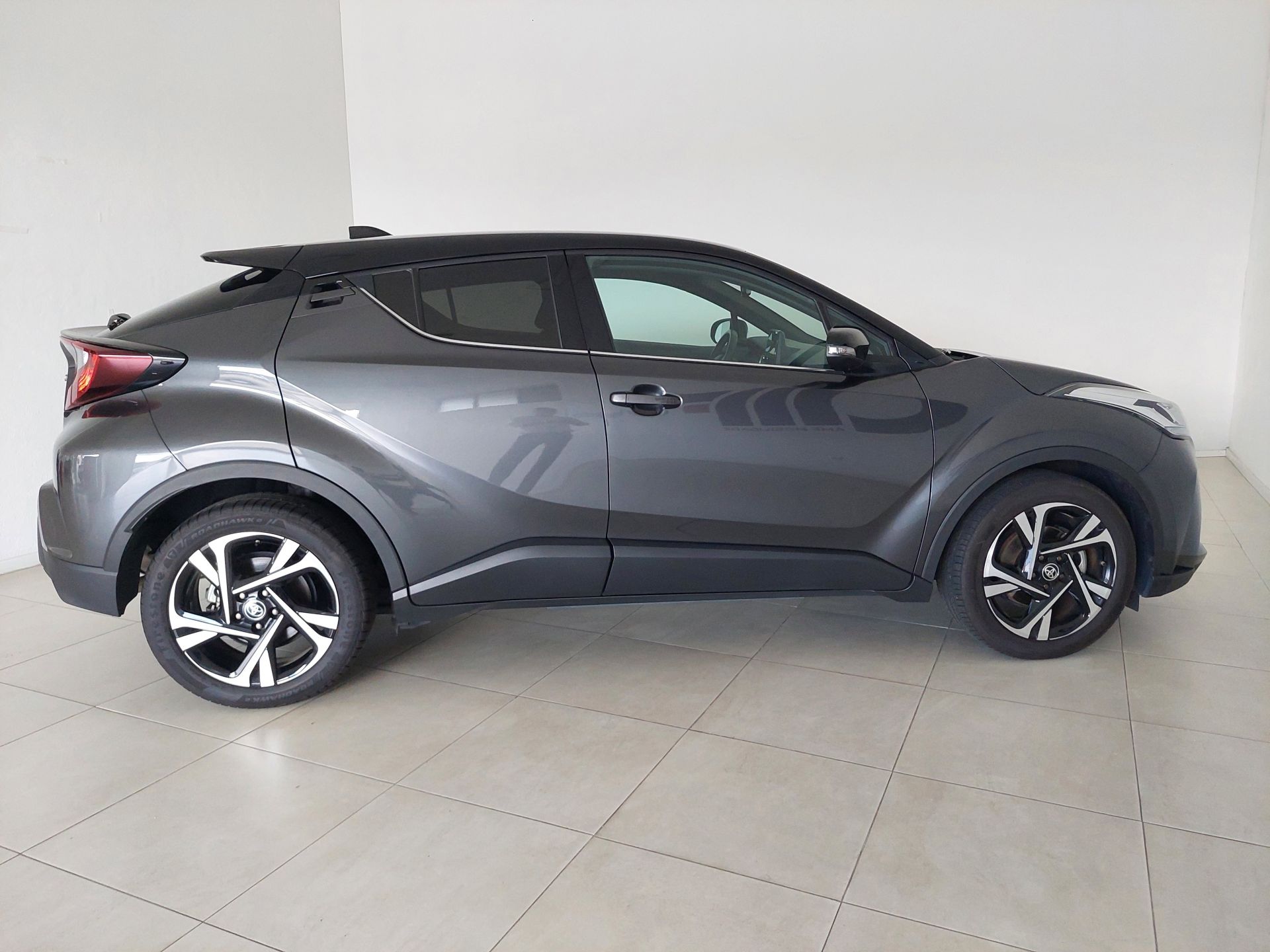 TOYOTA TOYOTA C-HR Toyota C-HR 1.8 Hybrid SQUARE Collection