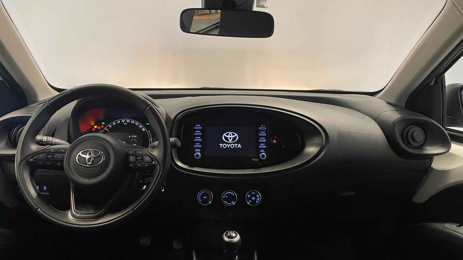 TOYOTA AYGO X Aygo X play 1.0G