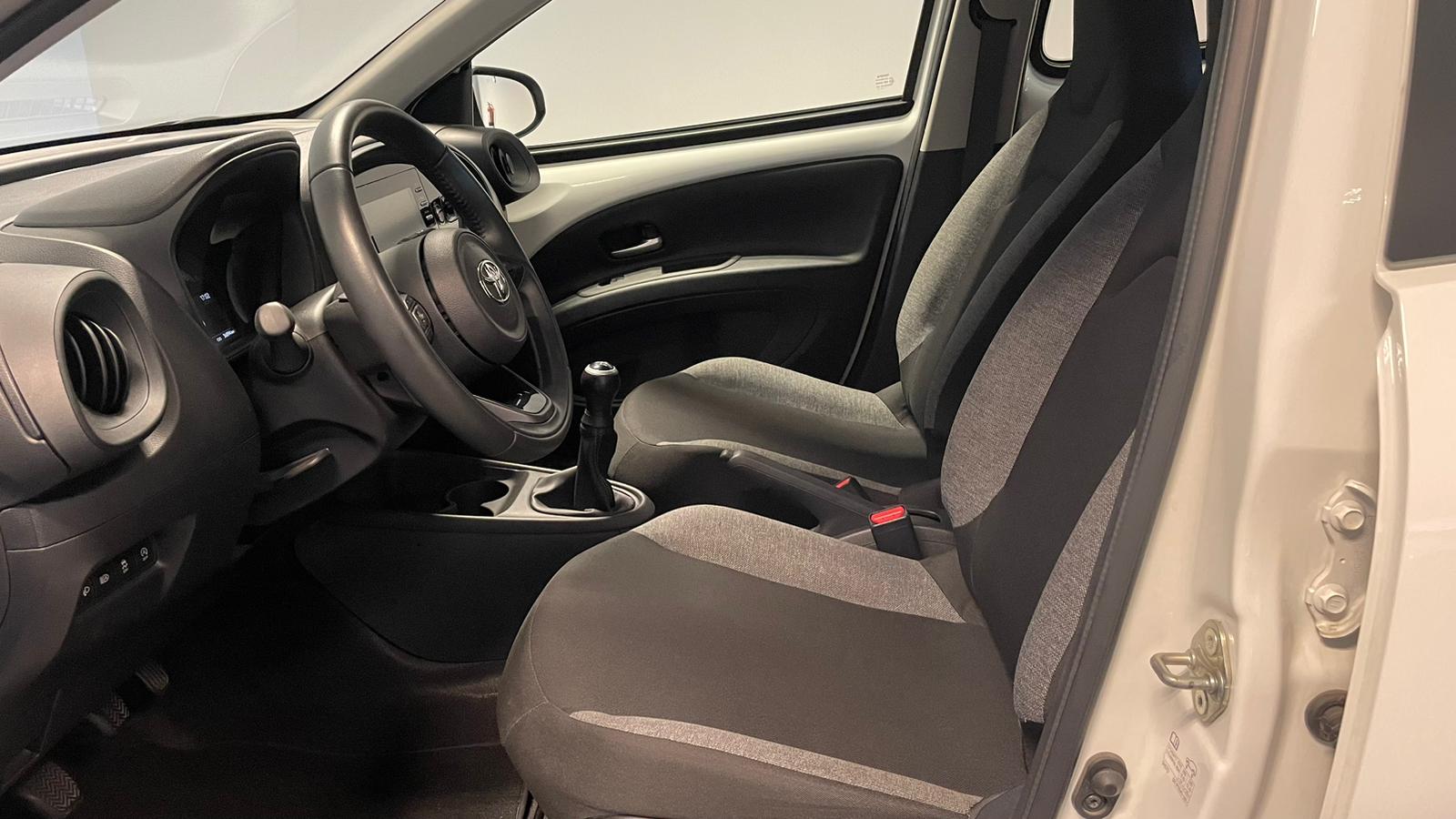 TOYOTA AYGO X Aygo X play 1.0G