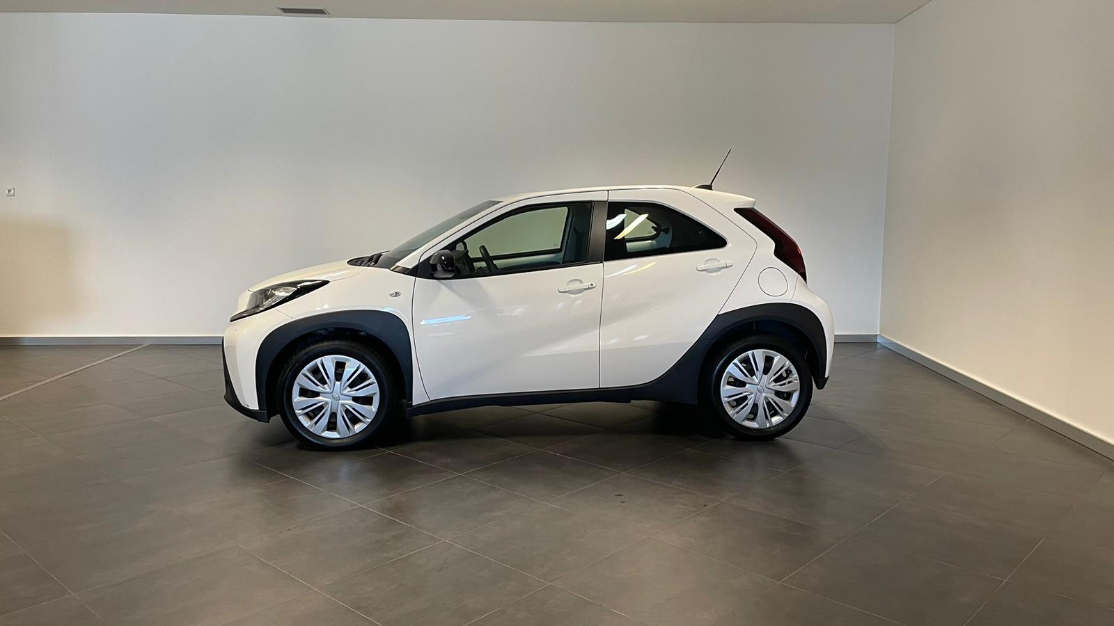 TOYOTA AYGO X Aygo X play 1.0G