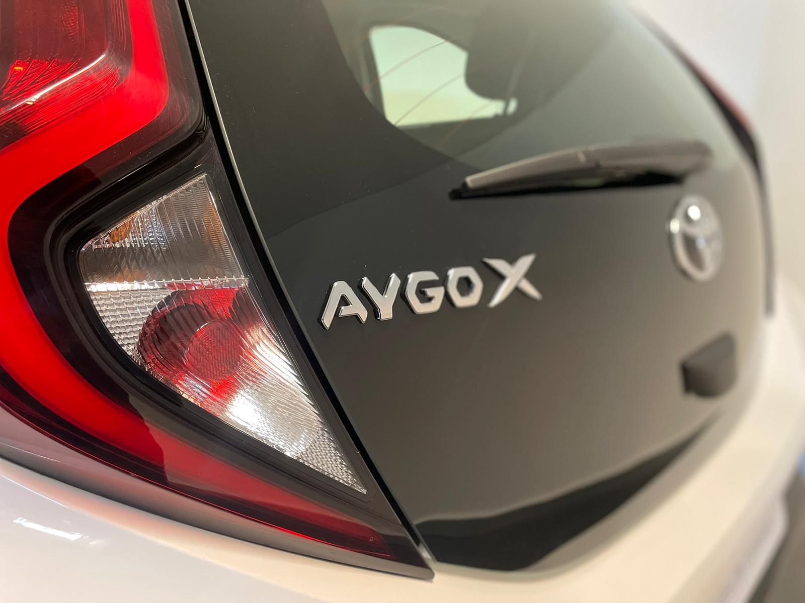 TOYOTA AYGO X Aygo X play 1.0G