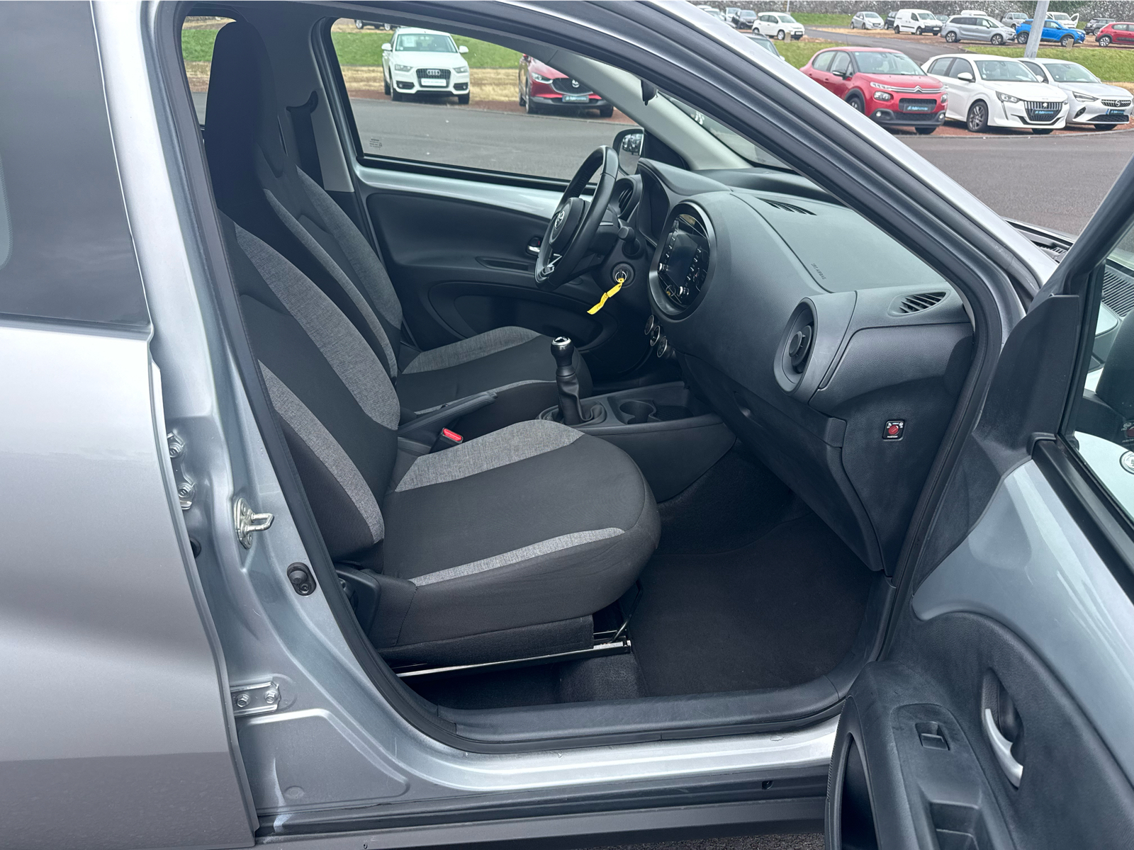 TOYOTA AYGO X Aygo X play 1.0G