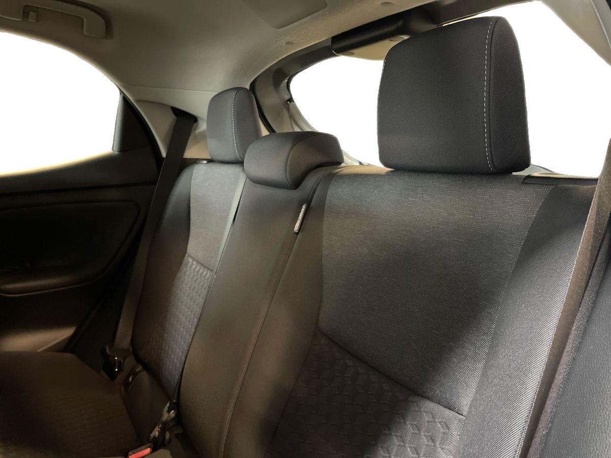 TOYOTA YARIS Yaris 1.0 Comfort Plus