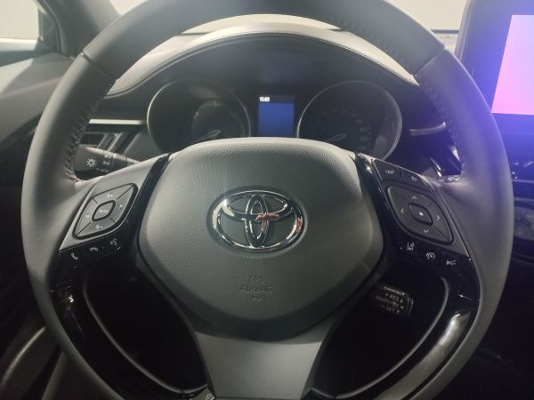 TOYOTA C-HR 1.8 Hybrid SQUARE Collection