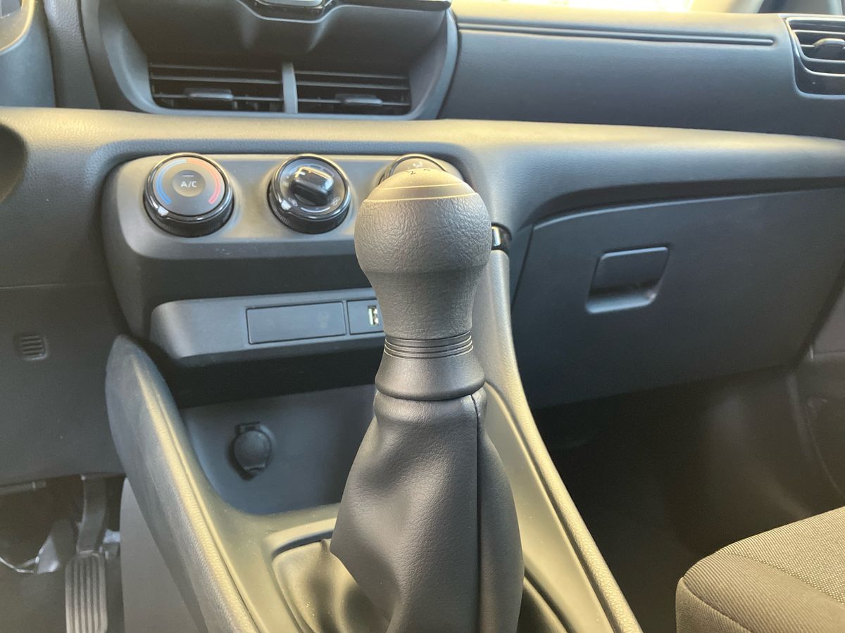 TOYOTA YARIS Yaris 1.0 Comfort