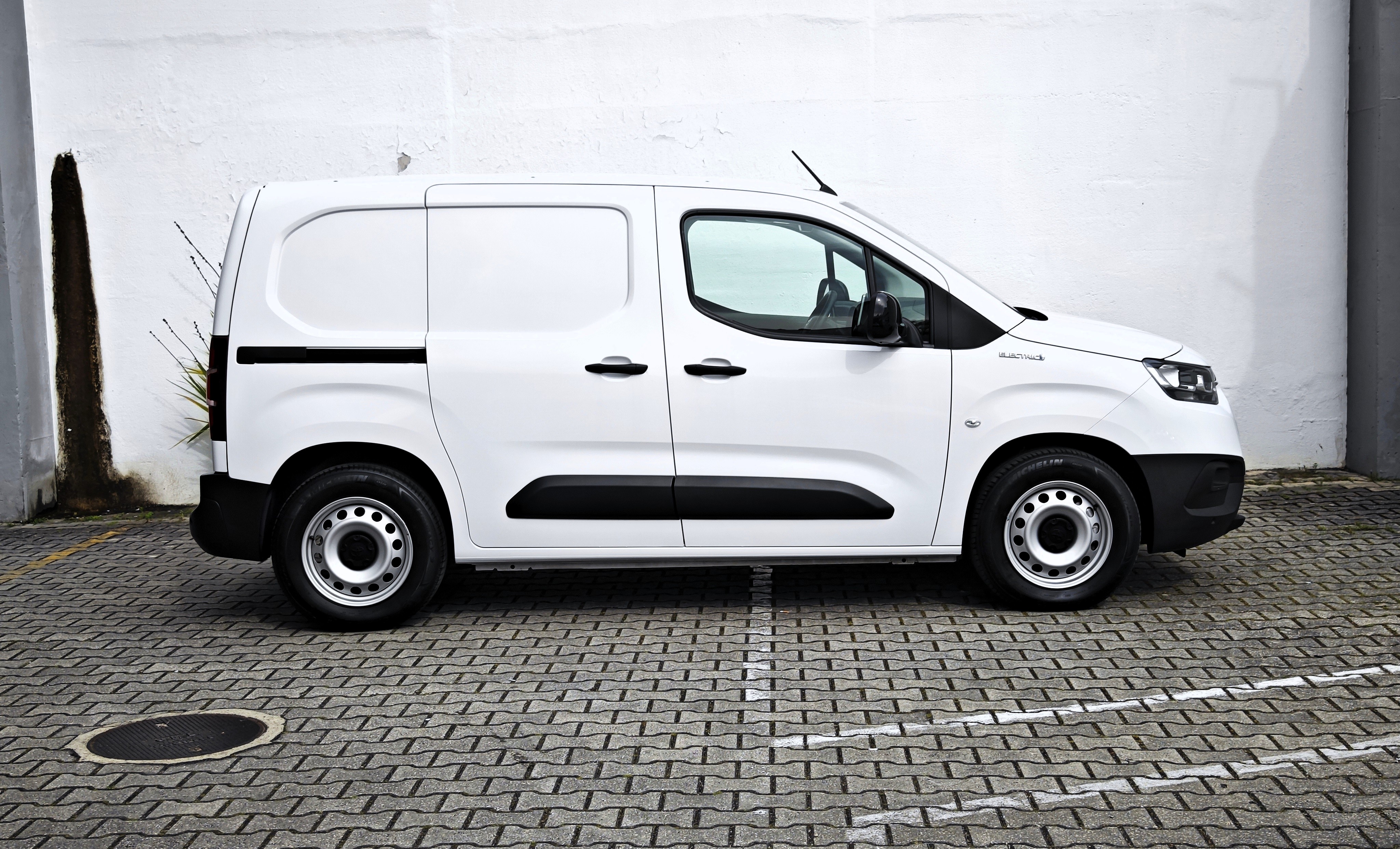 TOYOTA PROACE CITY BEV Proace City BEV L1 50kWh Comfort